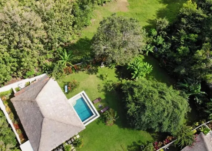 Villa Manava - 2 Bd, Infinity Pool & Tropical Garden -