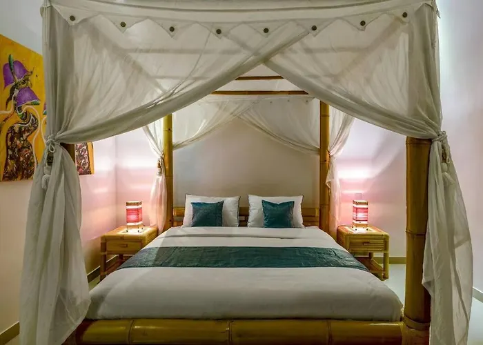 Villa Manava - 2 Bd, Infinity Pool & Tropical Garden - Uluwatu
